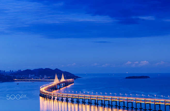 Xing Hai bay bridge ...