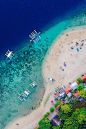 亚洲-白色沙滩：菲律宾宿务和薄荷岛的都有白色沙滩，很多国家也都拥有白色沙滩，但菲律宾的海岸可能是最白的一个。薄荷岛的沙滩长而白皙细滑，远眺大海则是一派碧海蓝天，根据海水深浅和海底礁石阳光折射等情况，真的是五光十色，煞是好看。