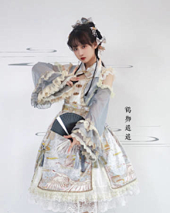 樱爱满真采集到服装(真人)