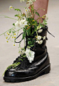 #灵感的诞生#

Ashish SS 2012秀场细节——鞋子上的罗曼蒂克

#服装设计# #遇见艺术# ​​​​