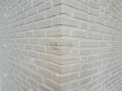 白砖墙角，房间角