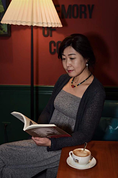 com和姐姐一起去看山茶花开 – 这儿不是窑子53"熟悉的陌生人