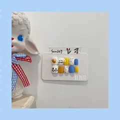 JoJo studio | 莱州美甲 : 我来啦 来更新啦 这款是北京的bb选的 春意满满 简单又不简单的样子 手绘郁金香➕模具抠出来的小心心 韩风十足 我喜欢的style 赶快做起来吧  韩风美甲 可爱美甲 卡通美甲 夏日美