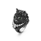 Boucheron bague Wladimir de la collection de la Haute Joaillerie Paris%2C vu du 26 sertie de saphirs noirs et de tsavorites%2C pavée de diamants%2C sur or blanc.png (1440×1440)