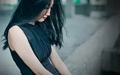 气质美女红唇诱惑文艺系写真电脑桌面壁纸