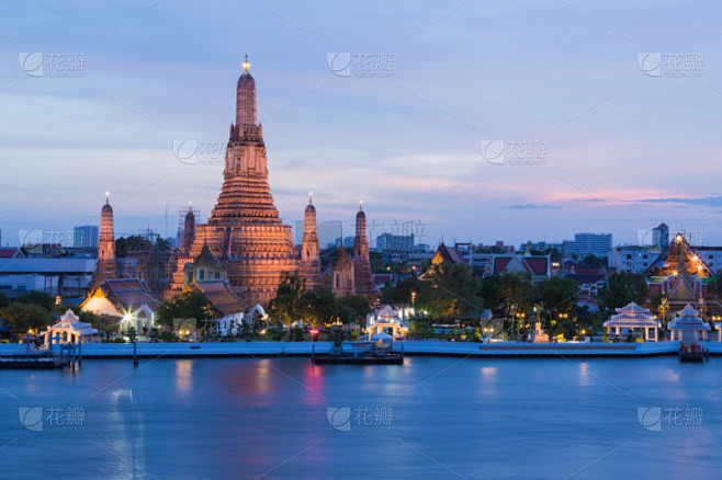 郑王庙,滨水,留白,水平画幅,夜晚,户外,僧院,泰国,佛塔