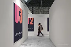 【1275期】渐变紫展厅展会海报样机 (20)