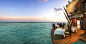 灯塔餐厅是马尔代夫巴洛斯度假村（Baros Maldives）的标志之一，也是许多马代游览手册上的常客，其白帆式的屋顶在极远的地方便可以瞧见，十分醒目。餐厅拥有印度洋海景、珊瑚及嬉戏的鱼群，同时拥有酒窖，收藏有各地美酒，也是浪漫晚餐的首选之地。