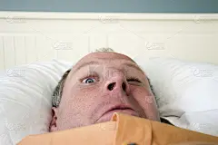 睁眼打盹儿的商人