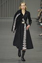 Temperley London Fall 2018 Ready-to-Wear Fashion Show : The complete Temperley London Fall 2018 Ready-to-Wear fashion show now on Vogue Runway.