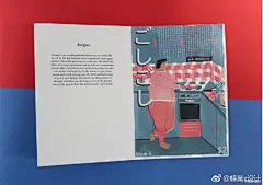 来自英国的设计师Jamie Edler喜欢用轻松幽默的方式讲解复杂的问题。他创作的#插画#「Small Issues」想把图和文字结合在一个画面上讲述生活中的小故事。他这一组作品都是清新的粉蓝色调，图案简洁，没有复杂的设计但极有故事性，巧妙的构图也让文字很好的嵌入其中。 ​​​​