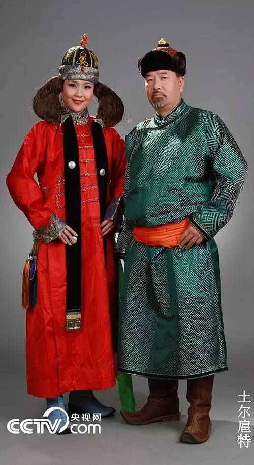 #今日头条#内蒙古蒙古族28部落标准服饰...