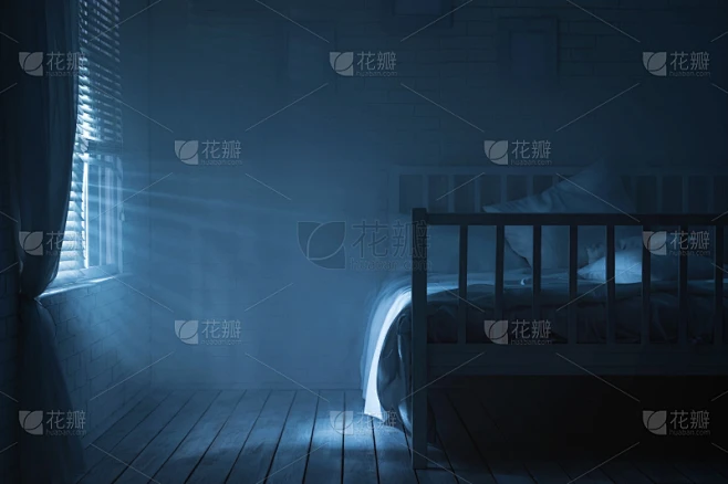 室内,月光,卧室,百叶帘,暗色,窗帘,窗户,床,夜晚,烟素材-花瓣网