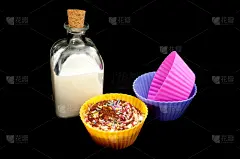 纸杯蛋糕,牛奶瓶,水平画幅,蛋糕,生日,饮料,甜点心,黑色背景,瓶子,清新