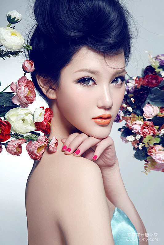 妆容惊艳,唯美花儿写真摄影