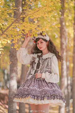 #To Alice上新# 熊之工作室超话
哇！热乎的林间小鹿背带裙的神仙美图~太有feel啦~狗短的裙裙，蓬蓬的超可爱~搭配外套马甲都超可的！我先爱了~宝宝们冲鸭！过了这个村就没有这个店啦~在拍定中哦！ ​​​​