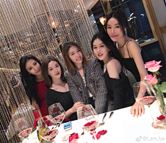 没灵魂的干图人采集到很多姐姐