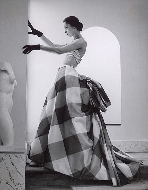 Pierre Balmain, 1952...