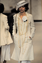 Chanel Spring 1993 Ready-to-Wear Fashion Show : The complete Chanel Spring 1993 Ready-to-Wear fashion show now on Vogue Runway.