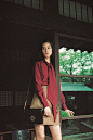 水原希子 （Kiko Mizuhara），Gucci红色丝巾衬衫+驼色高腰A字裙+黑色单肩小方包-Hi潮-明星衣橱、潮流、韩版、欧美、穿着、搭配、配饰- 轻时尚 潮生活