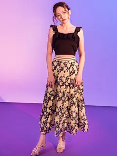 陈乔恩被誉为少女穿搭教科书，39岁的她酷起来时髦到没朋友_潮我看齐_海报时尚网