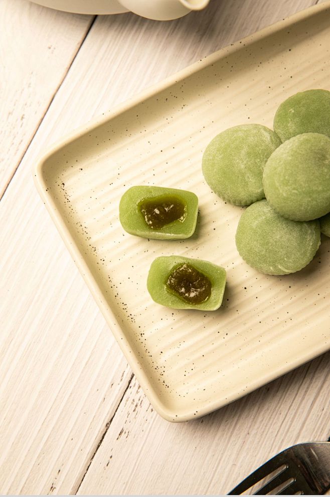 抹茶流心麻糬糕点甜品食物摄影图片-众图网