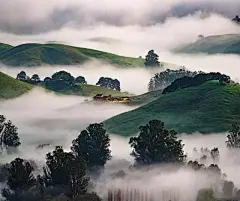 没有PS与任何后期修饰
8年时间记录云雾缭绕美景
霓虹般晨霞与黯然销魂午后,天然之作
旧金山摄影师|Nick Steinberg| ​​​​