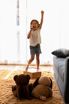 点击来源直接获取大图文件 |Cute little girl dream of being a super star performing concert for her pet and friend dolls