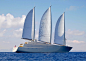 风帆游艇A·法国设计师菲利普·斯塔克，总吨位12558吨，全长142.81米，机帆混合动力，最高速度21节，船员54人。