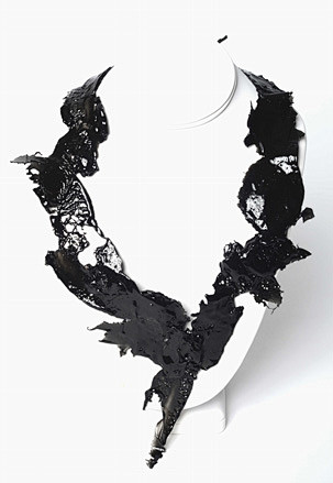 Vittoria' necklace b...