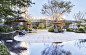龙湖虹桥indigo酒店 Shanghai Hongqiao Indigo Hotel / TOA 诺风景观设计 :   诺风景观设计：旅行是在非日常生活中寻找自己、审视自己的途径，作为旅行的据点——酒店，是向旅客提供特别空间体验的伊甸园。 酒店是来自世界各国的游客汇聚的落脚点。 是全国商务人士在商业战争中休息的场所。 是当地居民与家人外出度假、放...