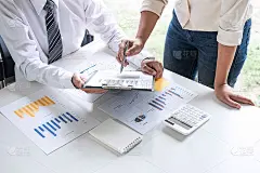 集团业务领导团队会议，会议介绍规划投资项目工作和业务战略，与合作伙伴进行交流，财务会计概念