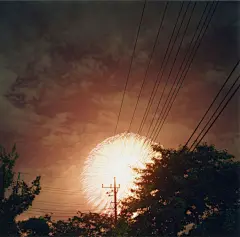 ✨

“星光之雨”

Artists from Aperture
纽约光圈出版社
...展开全文c
