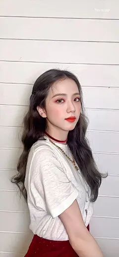 BLACKPINK 金智秀Jisoo 头像壁纸
来源 @Tea-krisy