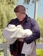 #SPN##邪恶力量##11x02 spoiler#可以出个Dean抱婴儿的合辑了#GIF动图# O网页链接