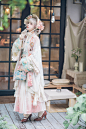 谢安然 Lolita 公主裙 萝莉 元宵节 人间星光    
                       屋中沉冬木香未散，
                     小窗边却是春浓乍现，
                       矮枝悄然点了翠意，
                 惊觉庭院里、绿蔓攀墙头，
                         多少粉黛倚耳畔，
                         似诉人间春将繁。