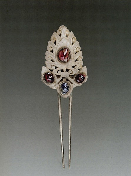 镶宝子聆探鹨钗