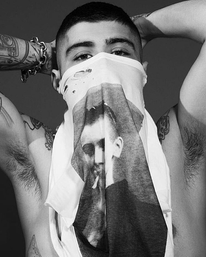 Zayn 演绎《 Paper》时尚大片 ...