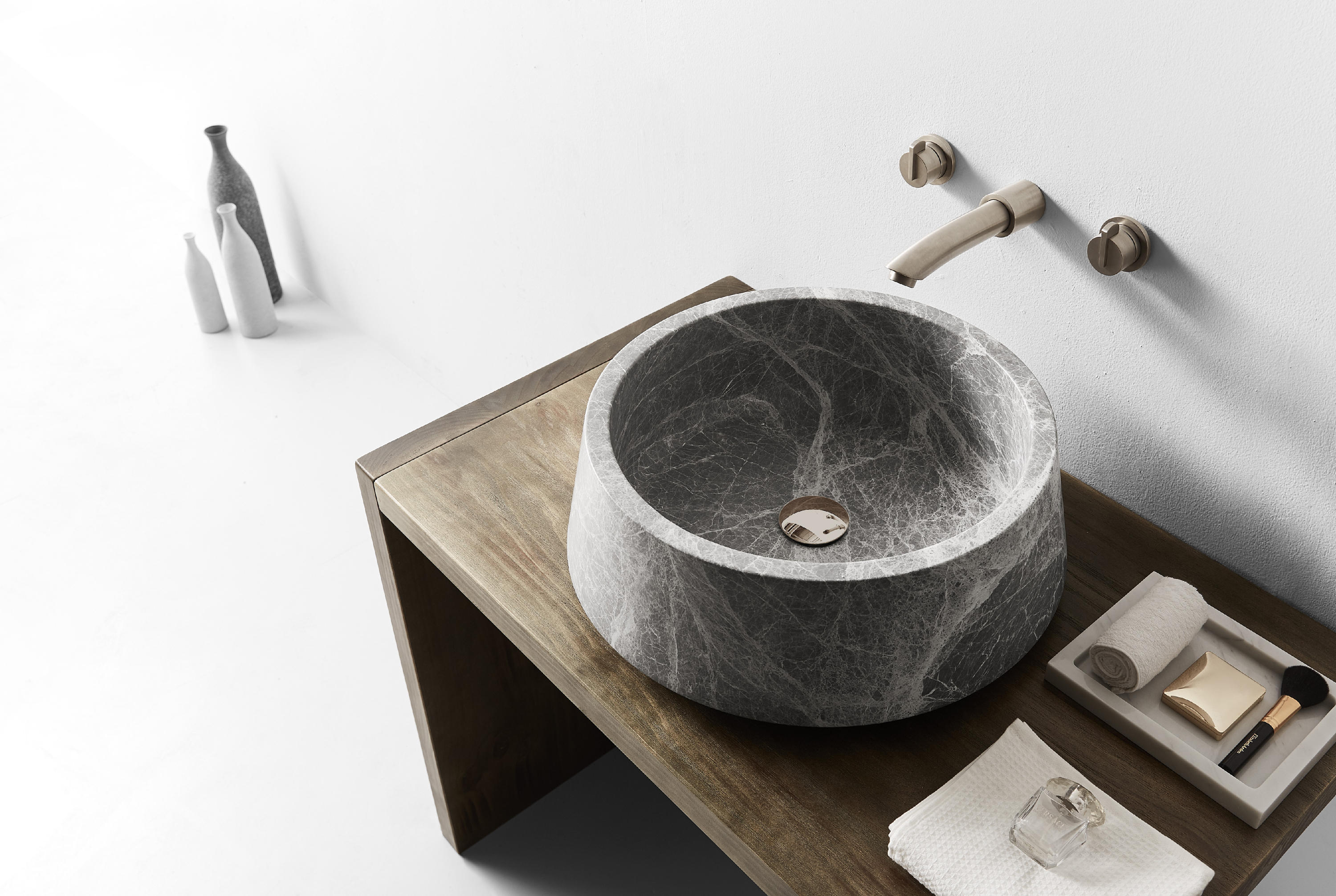 SHADOW - Wash basins from Claybrook Interiors Ltd. | Architonic : SHADOW -  Designer Wash basins from Claybrook Interiors Ltd. ✓ all information ✓  high-resolution images ✓ CADs ✓ catalogues ✓ contact information..