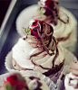 果酱+草莓+巧克力奶油+鲜奶油 #甜品# #吃货# #下午茶# #蛋糕#