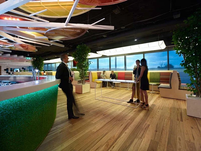 国外公司办公室装修设计图片