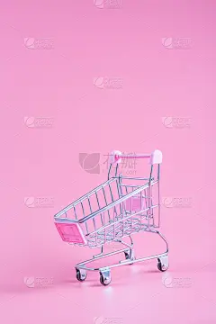 粉色背景的购物车