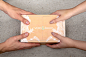 VERD&ÁGUA · home gardening kit : VERD&ÁGUAIt's a new brand that pretends to create a innovative relationship between design and nature.This is the first product of this brand – a collectible edition of 5 pots & 5 succulents. Selling in a card 