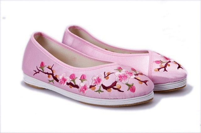 绣花鞋