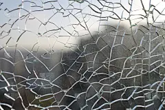 破碎的玻璃