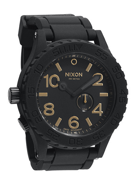 Nixon “51-30”质感简约表款