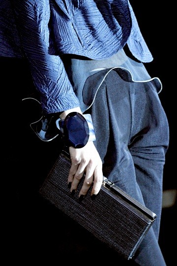 Giorgio Armani2011年春...