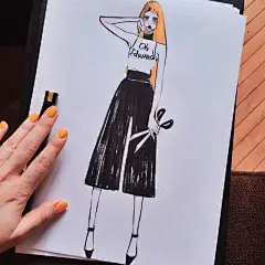 她用马克笔在画纸上开性感时装秀，诱惑力十足！ : 　　 　　 　　Diana Volonskaya来自俄罗斯莫斯科，她的时装插画运用简约的轮廓和着色，把人物凸显出干练的时尚魅力，这是她画面的特点。 　　来源 | 手绘之家 ID：shouhui33 　　 　　 　　 　　她的画大多以人像速