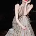 张嘉倪佩戴戴比尔斯珠宝 甜美出席2017美妆V赏|Neeu你有