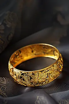 精美雕花黄金手镯